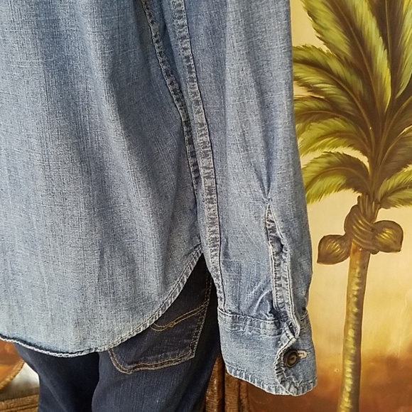 American Eagle Denim shirt - Picture 3 of 7